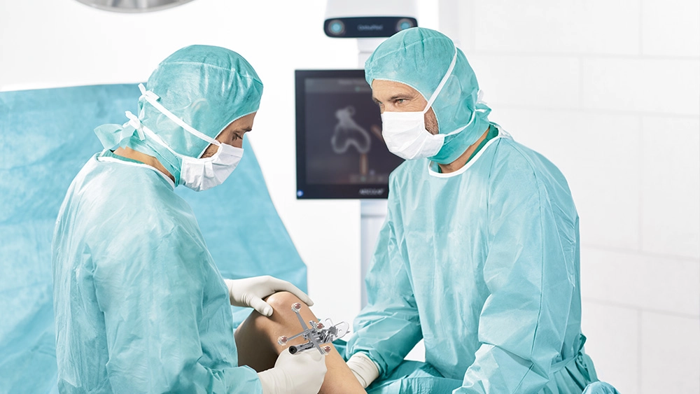 OrthoPilot navigacija ortopedska hirurgija ortopedija Aesculap